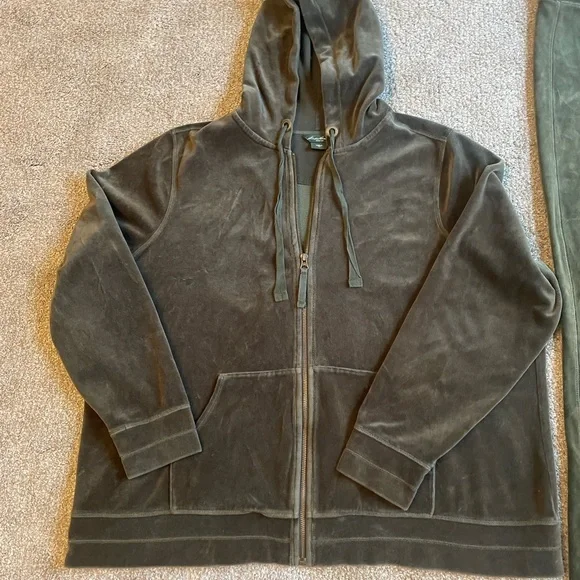 Green Velour Zip Up Hoodie and Pants Set Hoodie 3X Pants XXL Lounge Wear - Picture 3 of 16